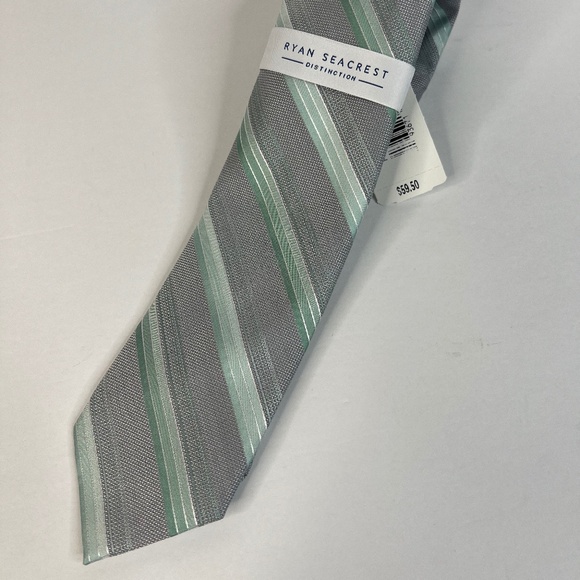 Ryan Seacrest Neck Tie NWT Greens/Grays - Picture 1 of 3